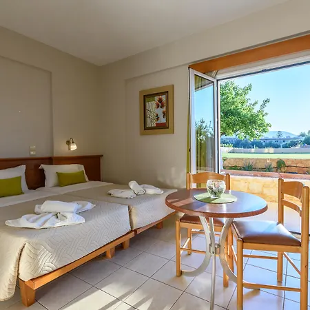Danelis & Aparthotel 3*