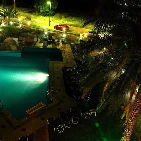 Aparthotel Danelis & 3*