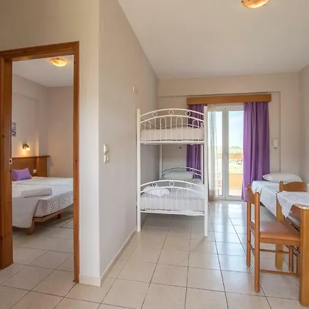 Aparthotel Danelis & 3*
